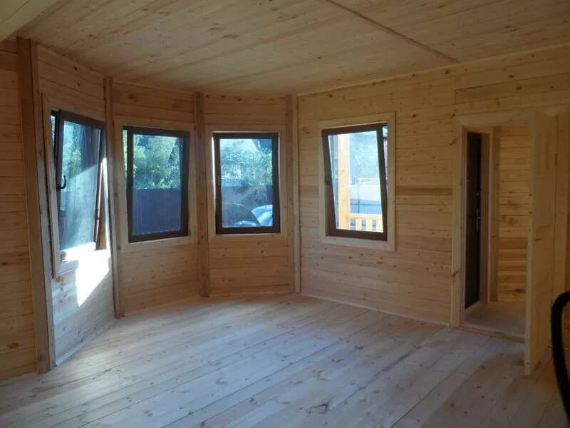 внутренняя отделка квартир. стройка внутренняя отделка. блок хаус для внутренней отделки. камин под лестницей. картинки квартиры внутри.