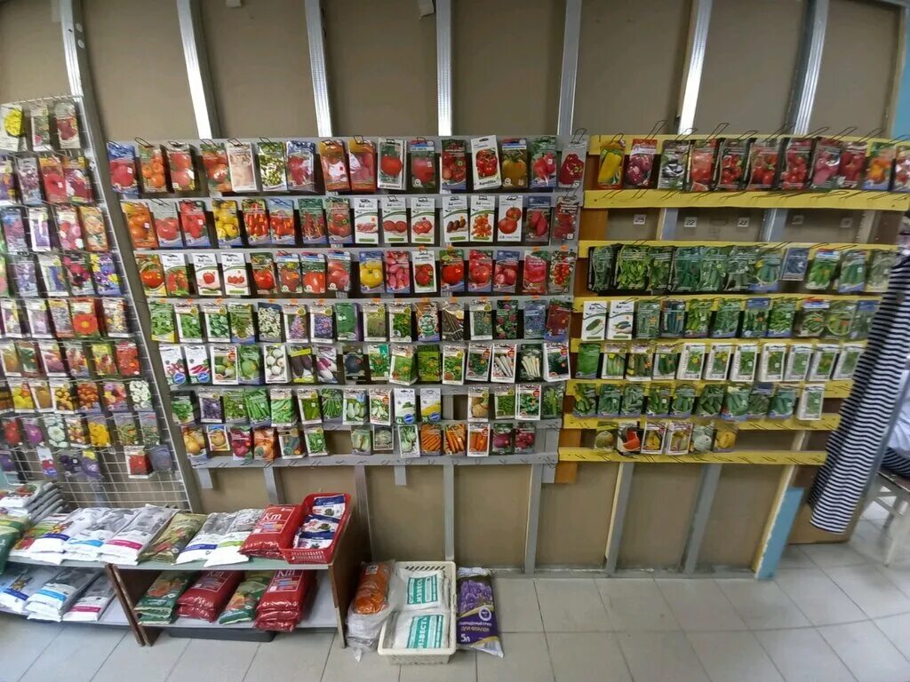 Дом семян в волгограде. Магазин семена. Волгоград магазин планета семян. Магазин семян. Магазин семян на центральном рынке новосибирск.