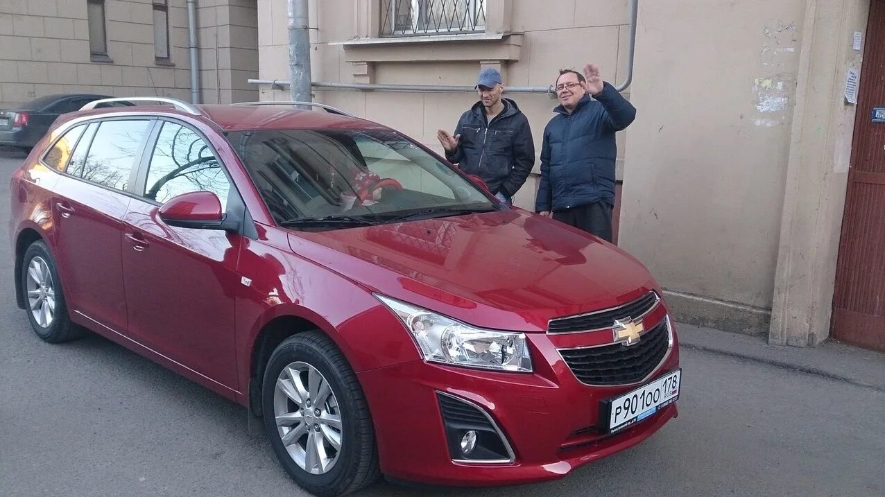 Chevrolet Cruze 2013 универсал красный. Chevrolet Cruze 2014 красный. Шевроле Круз универсал 2014. Шевроле Круз 2 универсал. Круз универсал 1.8