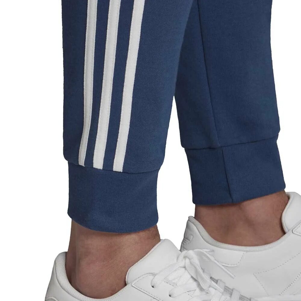 3 stripes pants. Adidas originals 3 stripes pants. штаны adidas originals 3 stripes. adidas adicolor 3-stripes.. adidas 3 stripes pants style.