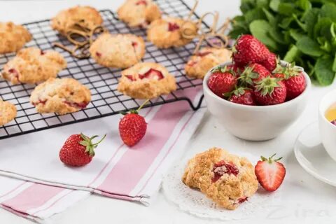 Печенье с клубникой