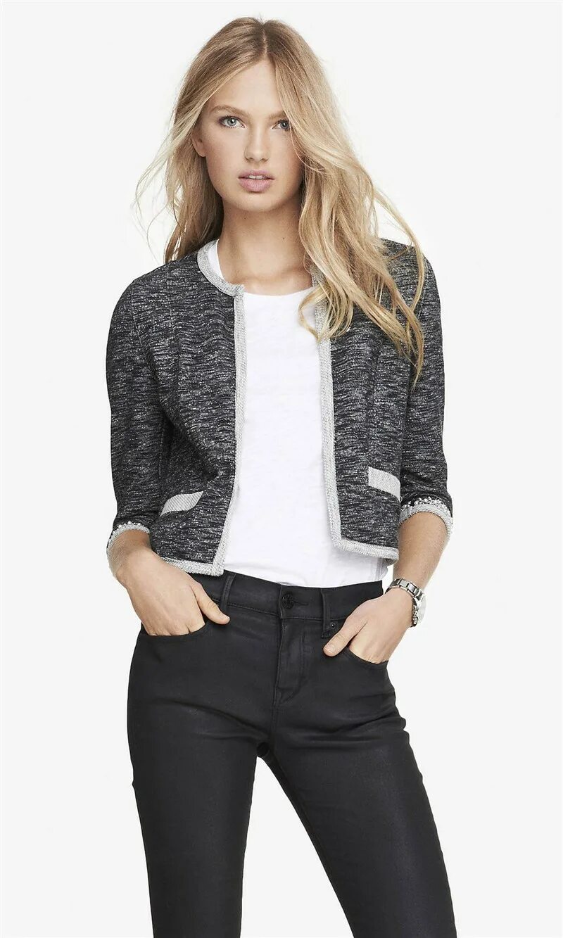 короткий пиджак болеро 2022. блейзеры rinascimento блейзер. короткий пиджак женский. пиджаки женские стильные. однобортный укороченный блейзер.