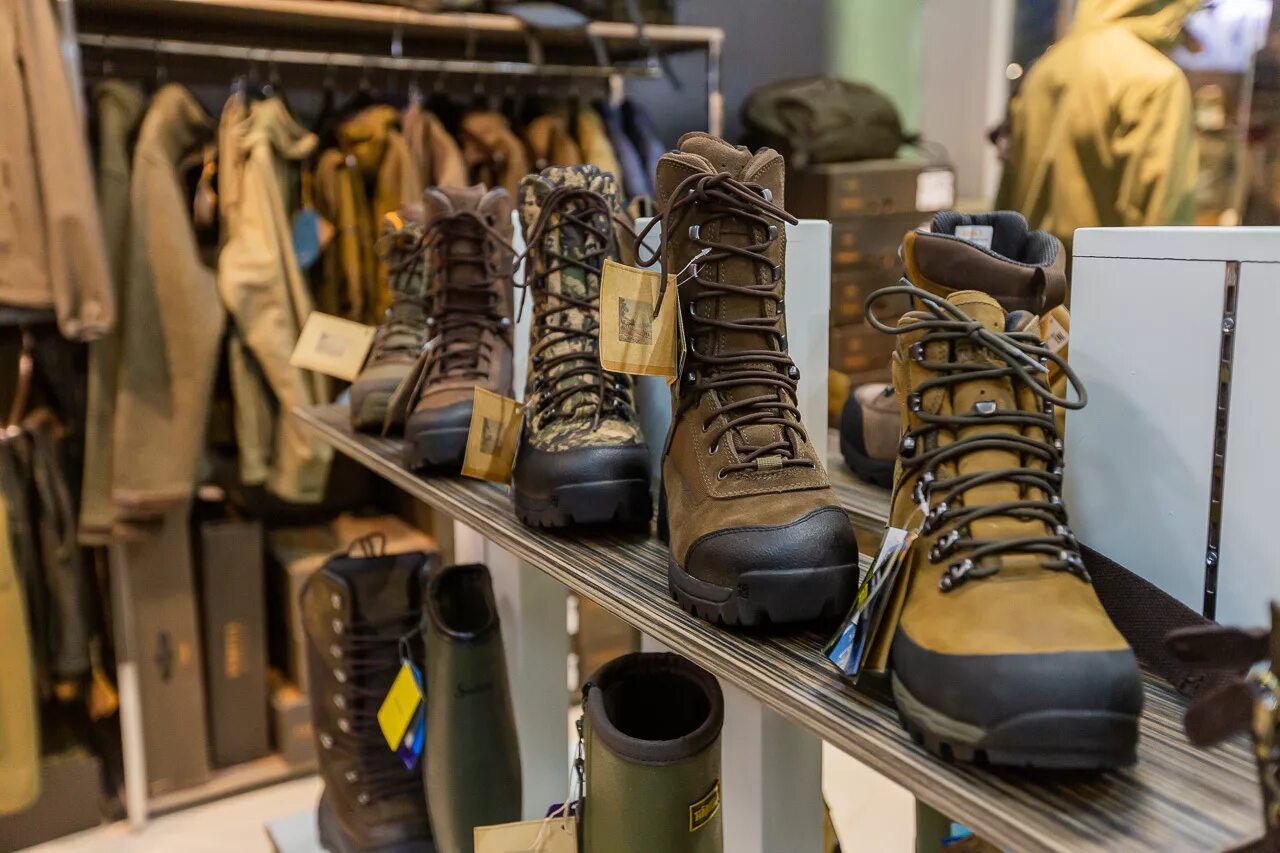 магазин охотник сколковское шоссе. военторг одежда для охоты и рыбалки. магазин охота. магазин охота москва одежда. магазин для охотников.