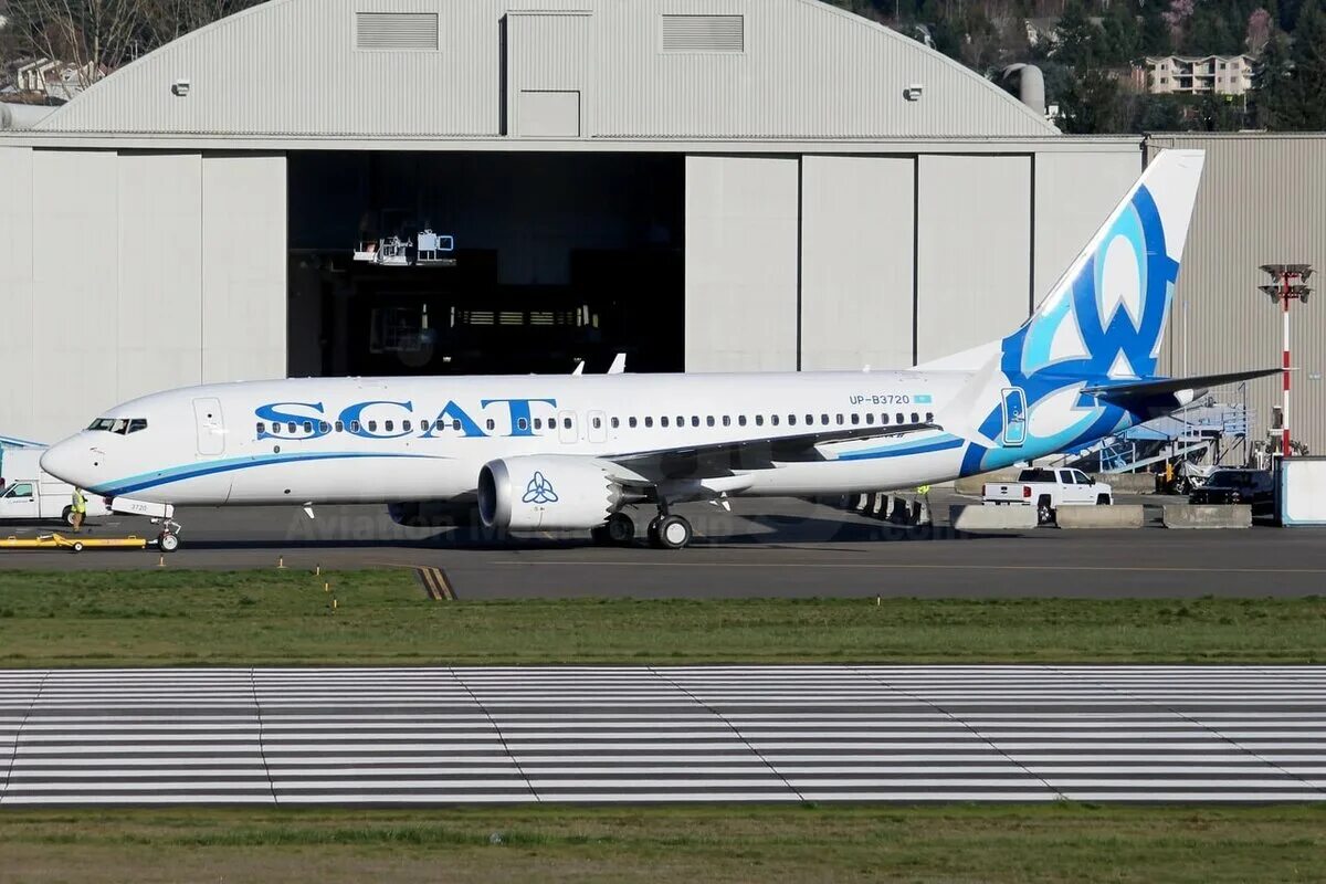 Scat авиакомпания сайт. Боинг 737 Скат. 737 Max 8. Боинг 737 Макс Скат. Boeing 737 Max 8.