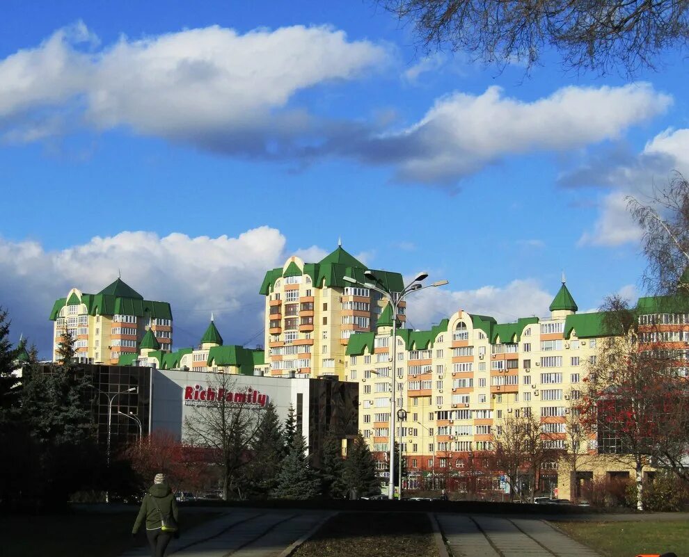 Изумрудный городок. Изумрудный городок краснодар. изумрудный город новокузнецк. изумрудный городок новокузнецк. изумрудный новосибирск.