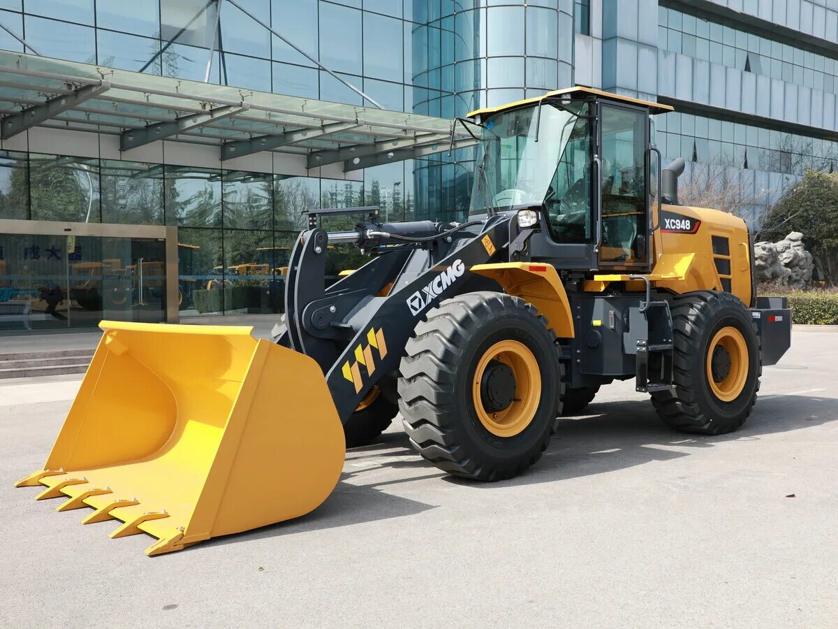 Xcmg 75 автокран. Фронтальный погрузчик санни 955. Инструментальный ящик крана xcmg 70. Xcmg новый. Бизон 925 фронтальный погрузчик.