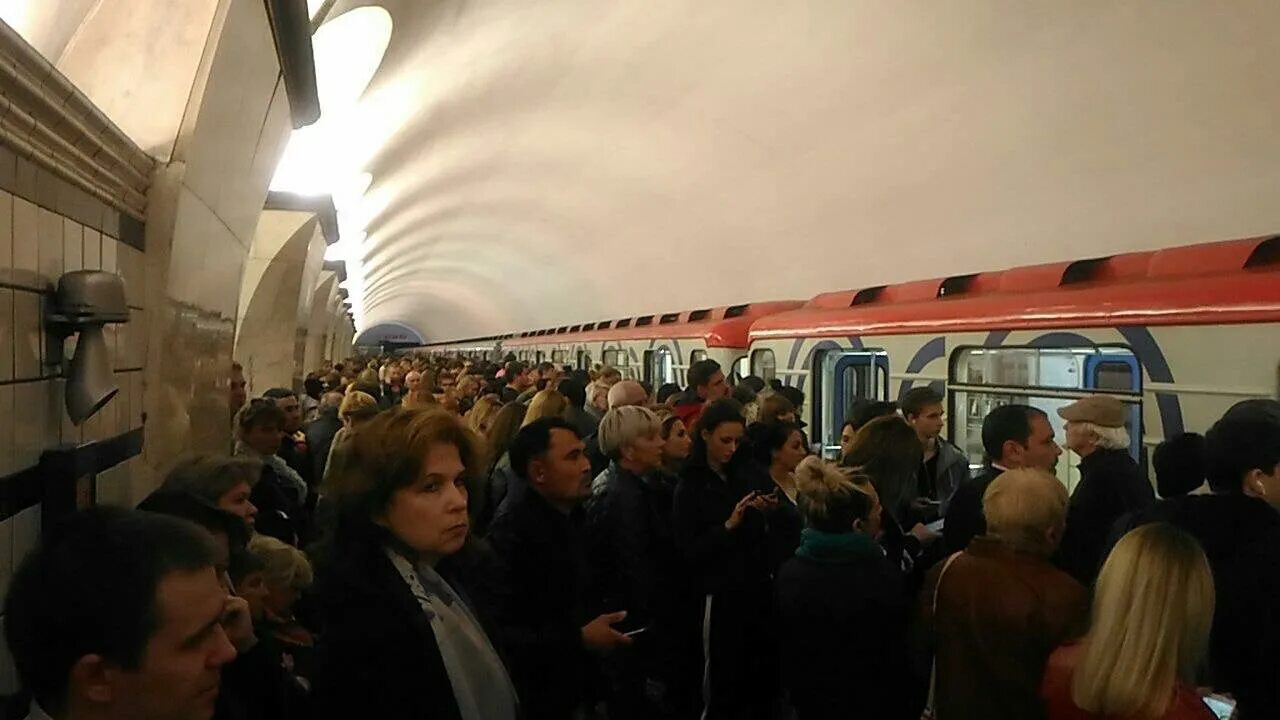 Рижская оранжевая ветка. Метро москвы. Верни ветку. Оранжевая ветка метро москва. Сбой на калужско рижской линии сегодня.