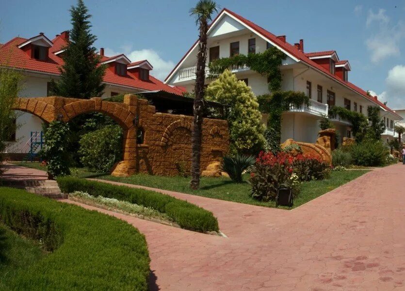 Сайт отеля прометей сочи. Отель прометей лазаревское. отель прометей клуб лазаревское. отель прометей клуб сочи. коттеджи прометей лазаревское.