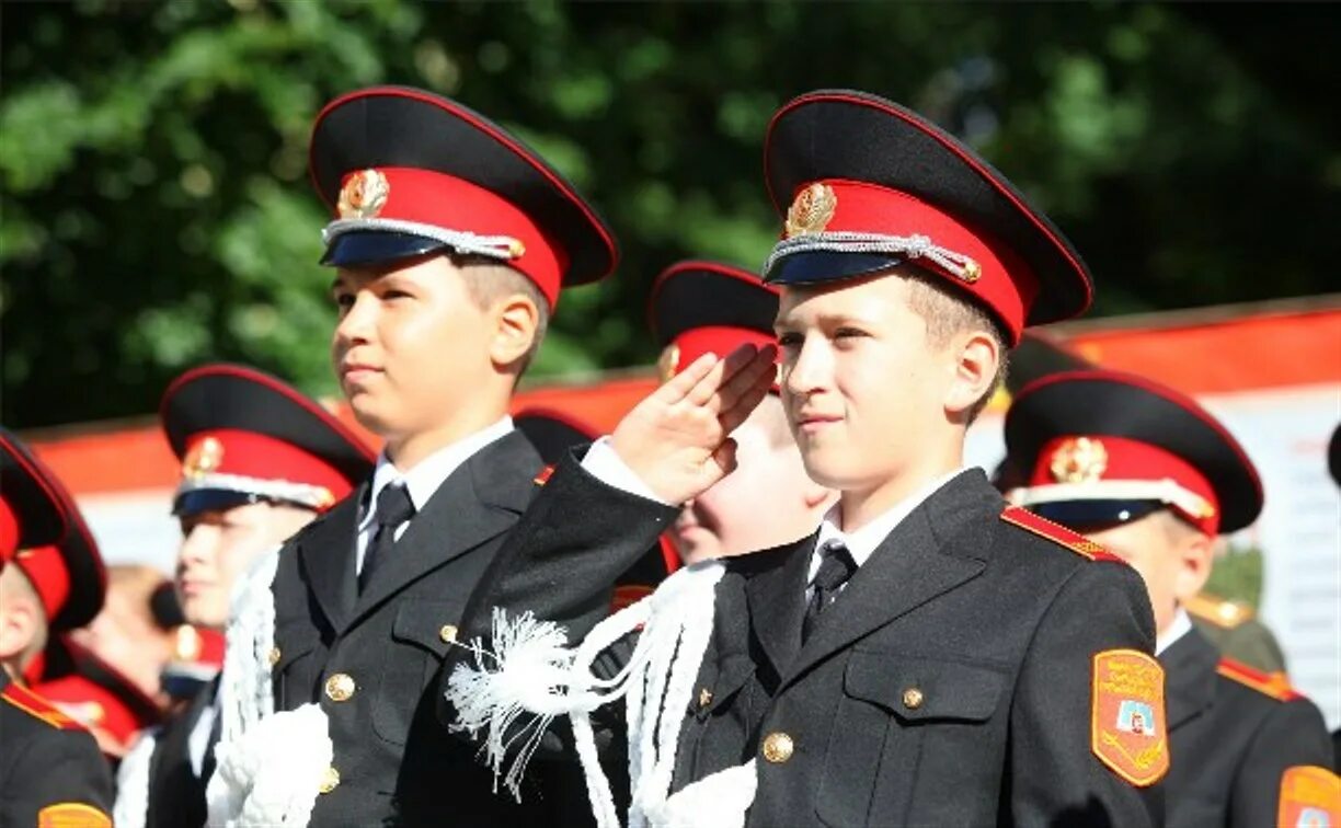 Первомайская кадетская школа интернат в щекино. Кадетская школа щекино. Кадетская школа первомайский щекино. Первомайский кадетский корпус тула. Кадетская школа первомайский щекино.