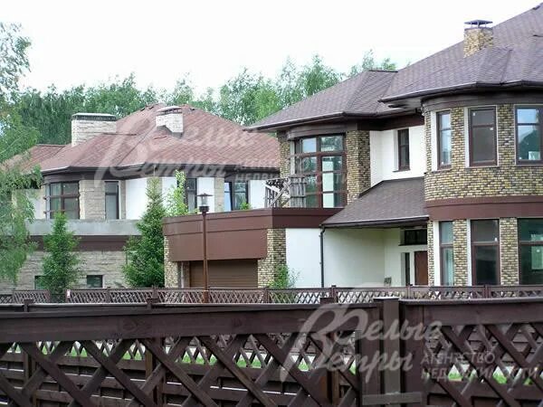 Дом билана в рассказовке. Коттеджный поселок рассказовка. Москва рассказовка дом димы билана. Жк рассказово 15. Дома в рассказовке москва.