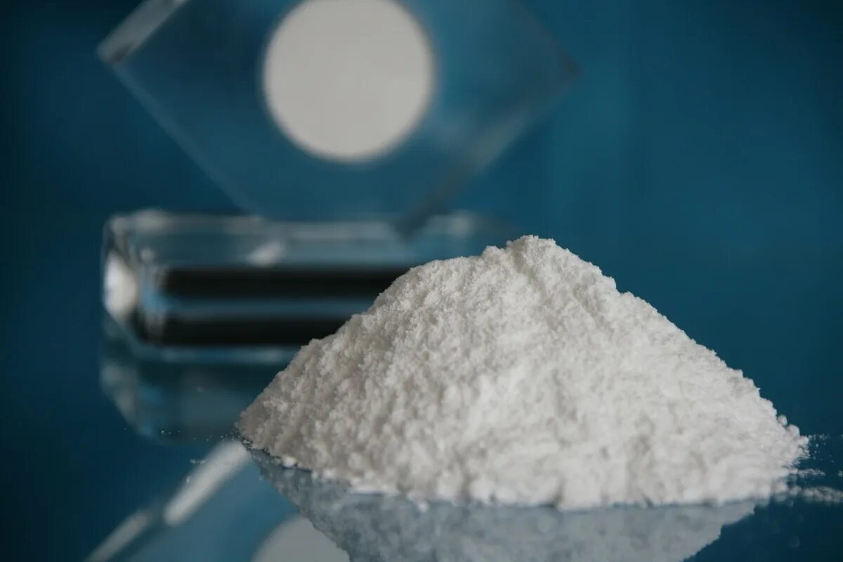 Карбонат натрия кристаллическая сода. Цинковые белила это оксид цинка. Карбонат натрия сода кальцинированная. Белила цинковые БЦОМ порошок. Твердый кристаллический гидроксид натрия