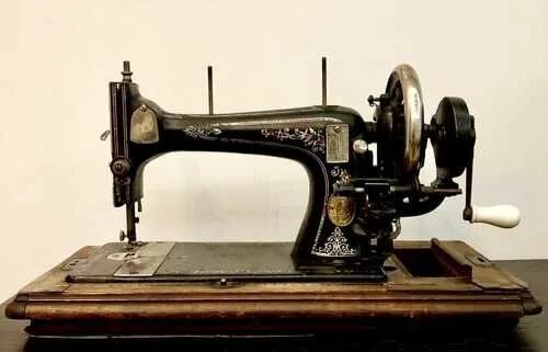 1894 Год швейная машинка Сингер. Швейная машинка Зингер авито. СТАНАНА Зингер. Швейная машина ЗИС 1874. Купить швейную машинку зингер на авито
