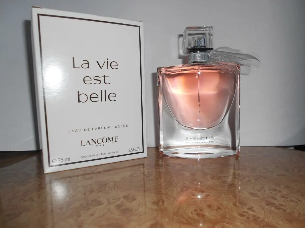 Ланком эст бель. Духи ланком la vie est belle тестер. la vi est belle lancome. lavi est belle духи. ланком лави эст.
