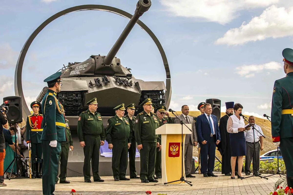 Воронежская область новости военные. Острогожск танк памятник. Танк Острогожск беспощадный Острогожск. Беспощадный танк Воронежская область. Памятник танку беспощадный Воронежская область.