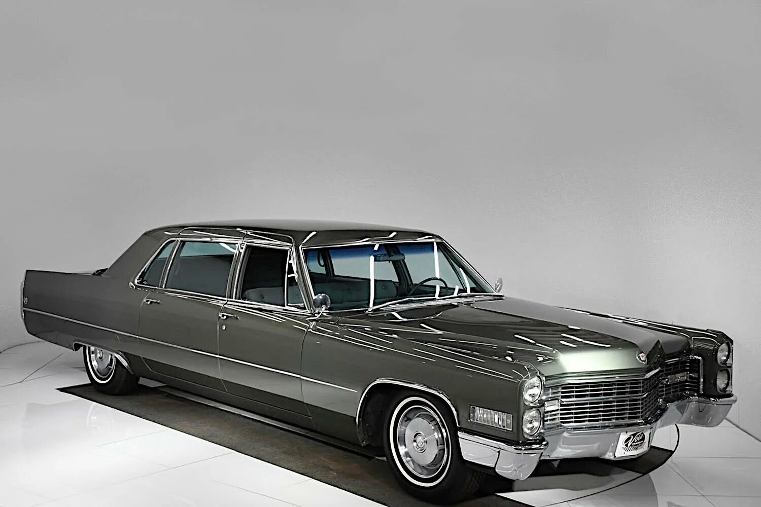 Cadillac fleetwood 1969. Cadillac fleetwood 1969. Cadillac fleetwood 75 limousine. Кадиллак fleetwood. Cadillac series 75 fleetwood.