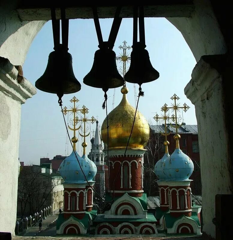 Звон благовест слушать. Колокола Пасхальный звон Благовест. Пасхальный Благовест колокольный звон. Пасхальный трезвон - колокольный звон. Храмы колокольный звон.