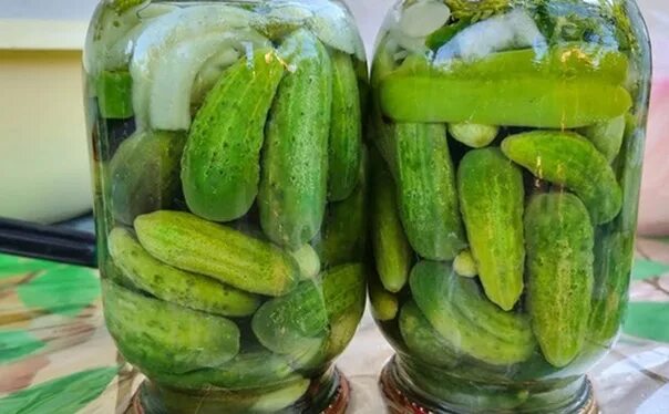 Рецепт приготовления вкусных огурцов на зиму хрустящие. Огурцы в банках. огурцы на зиму самый вкусный. сладкие огурцы на зиму. огурчики в банках.