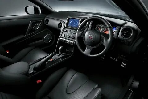 Nissan gtr салон