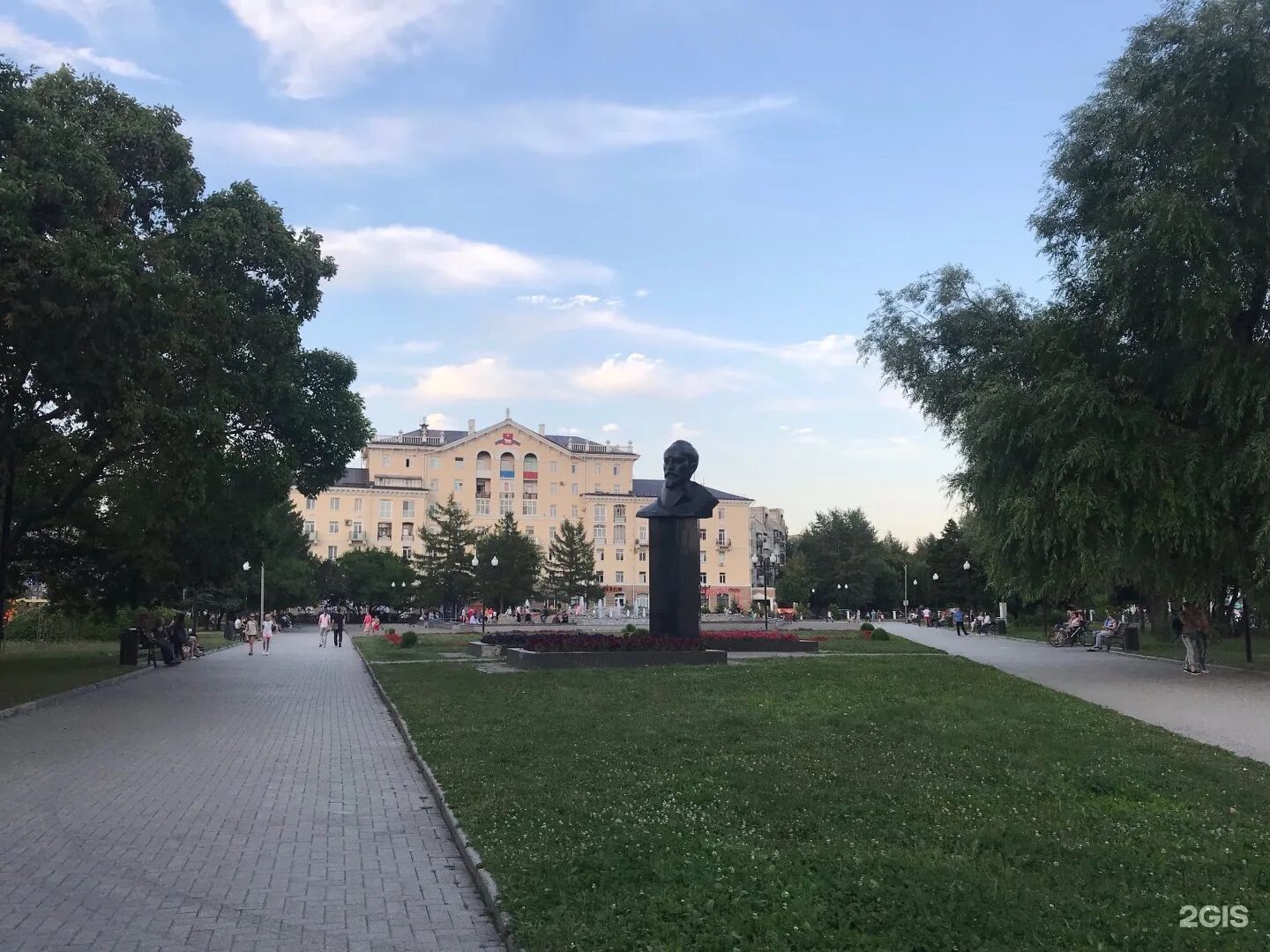 Э. Пермь р н дзержинский. Дзержинский районтпермь. Бюст дзержинского (пермь). Дзержинский пермь.