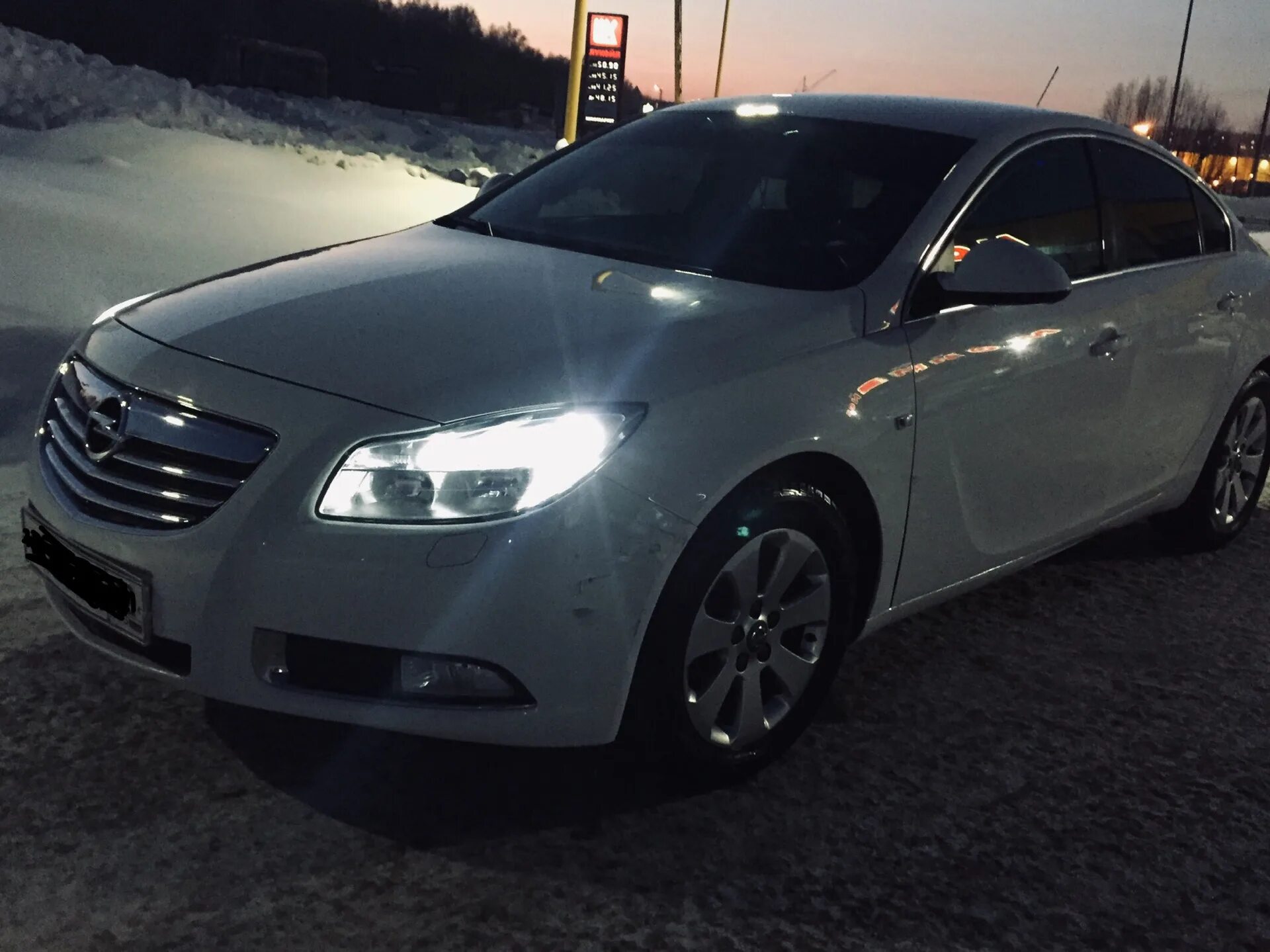 Opel Insignia 2011г. Опель Инсигния 1.8. Опель Инсигния НБ 2011.