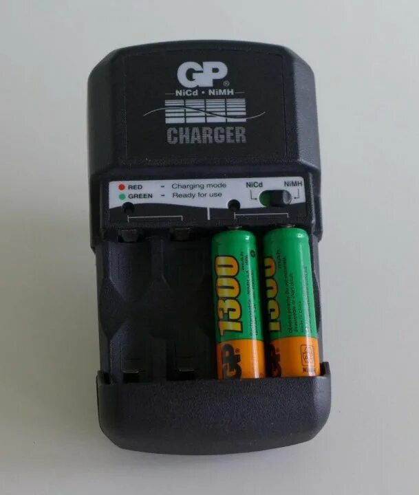 Зарядное устройство с батарейками gp. Аккумулятор charger gpkb34p. зарядное устройство gpkb34p. аккумулятор gp gp303. зарядник для ааа аа 4 gp.
