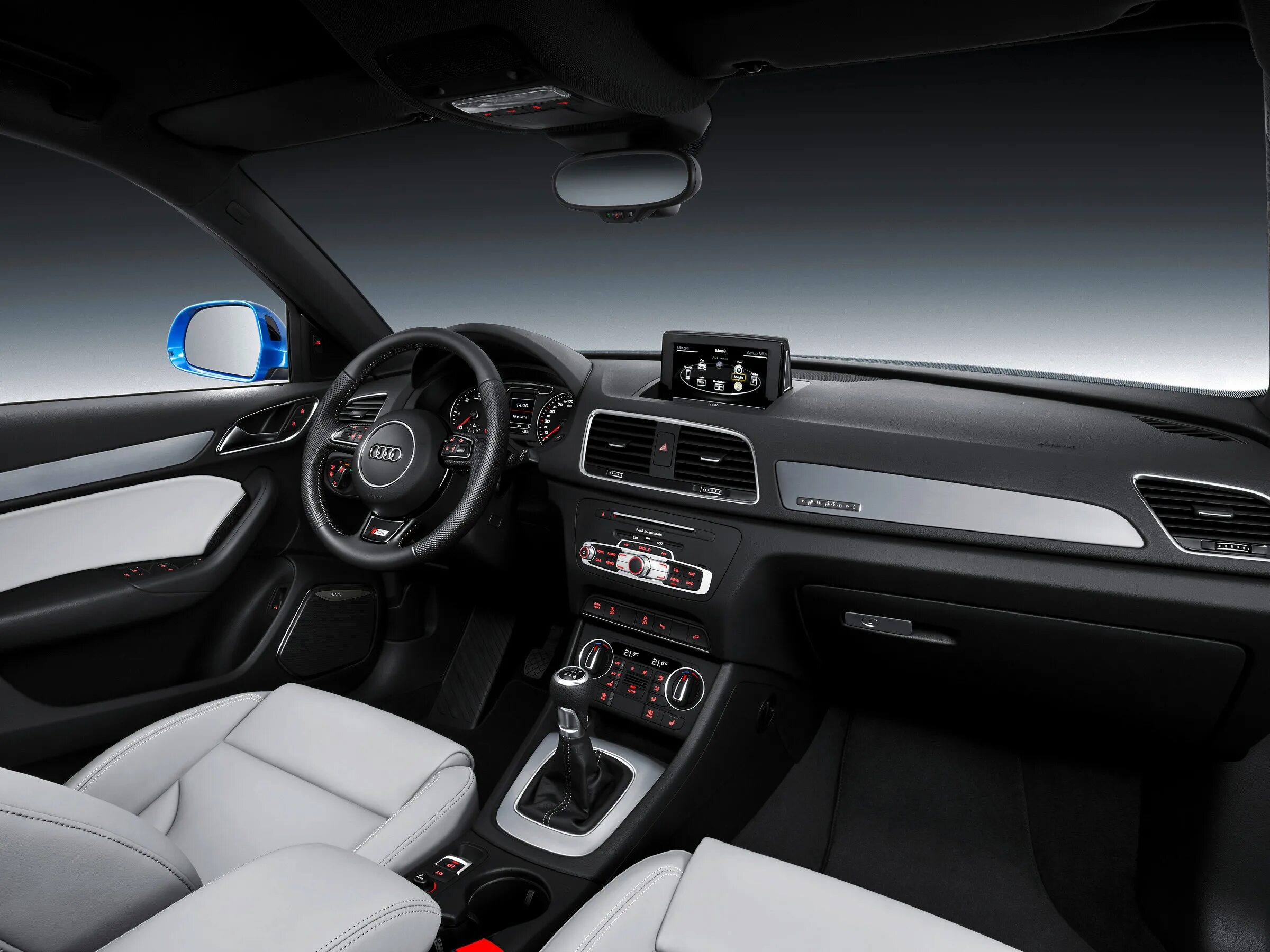 Ауди q3. Комплектация ауди q3. Комплектация ауди q3. Ауди q3 салон. Audi q3 2 поколения полная комплектация.