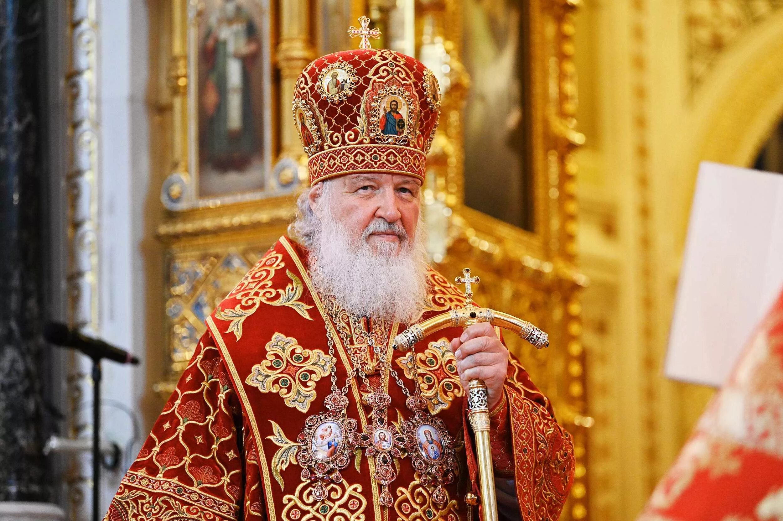 патриарх кирилл образование. патриарх кирилл. влади́мир миха́йлович гундя́ев. божественная литургия с патриархом кириллом. патриарх кирилл в зеленом.