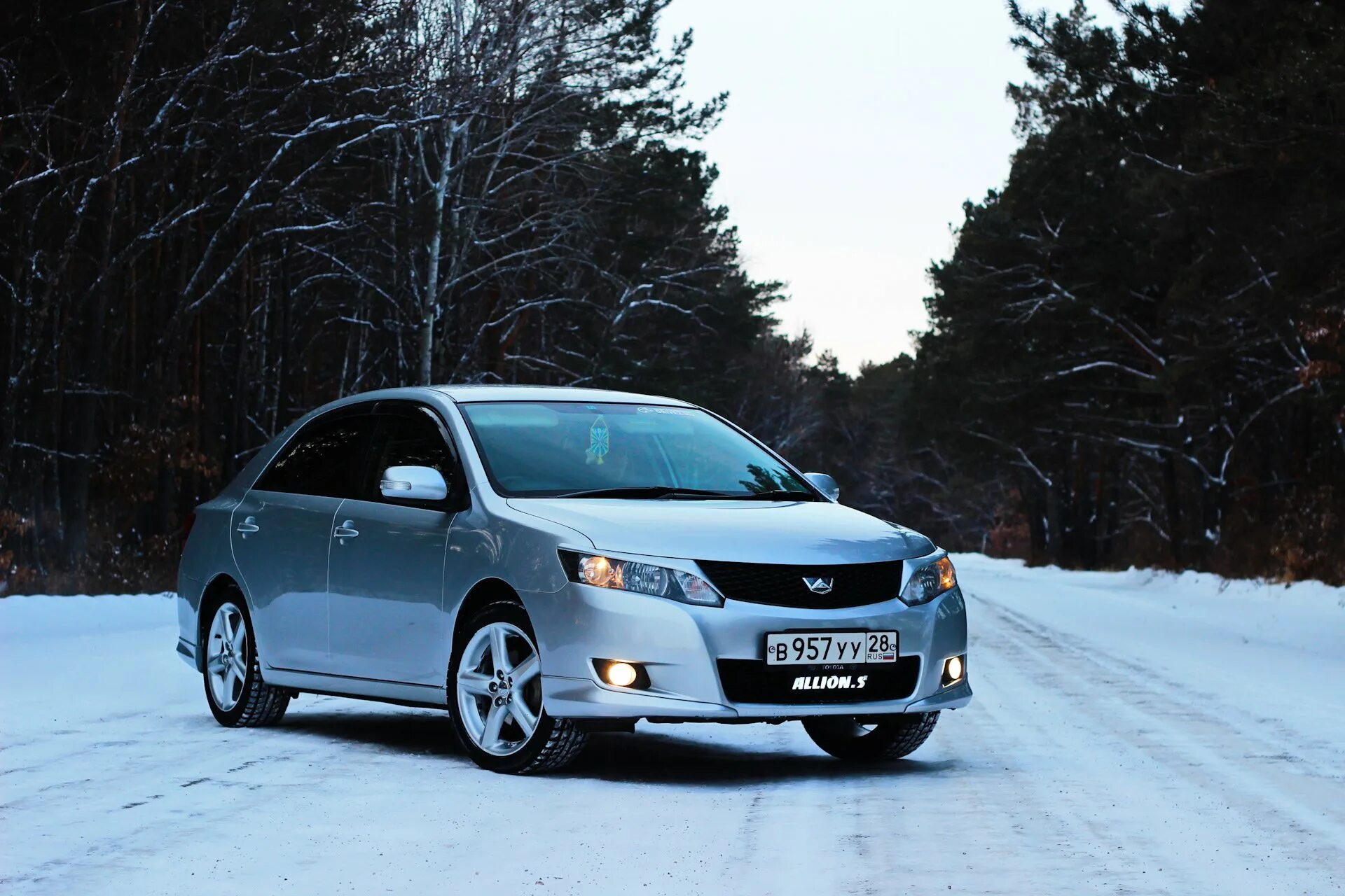 Машина алион. Toyota Allion. Тойота Аллион 2018. Toyota Allion 2. Allion 2016.