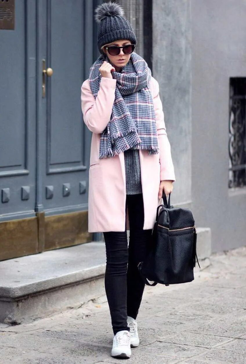 Шапка к синему пальто. Головной убор с пальто женское. Повседневный стиль зима. Пальто женское с шарфом. Пальто с шарфом.