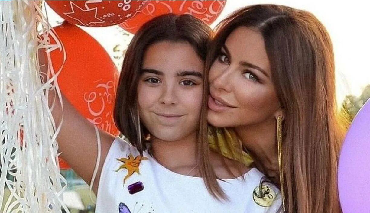 Ани лорак с дочкой. Дочь ани лорак. Дочь лорак 2022. Ани лорак с дочкой 2023. Ани лорак с дочкой 2020.