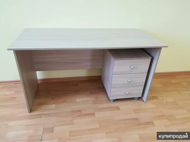 Столы бу ижевск. Письменные столы ижевск. авито ижевск стол.
