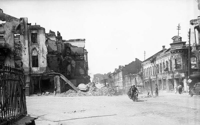 Захват минска. Минск 1941- 1944 оккупация. Минск 1941 год оккупация. Разрушенный Минск 1941.