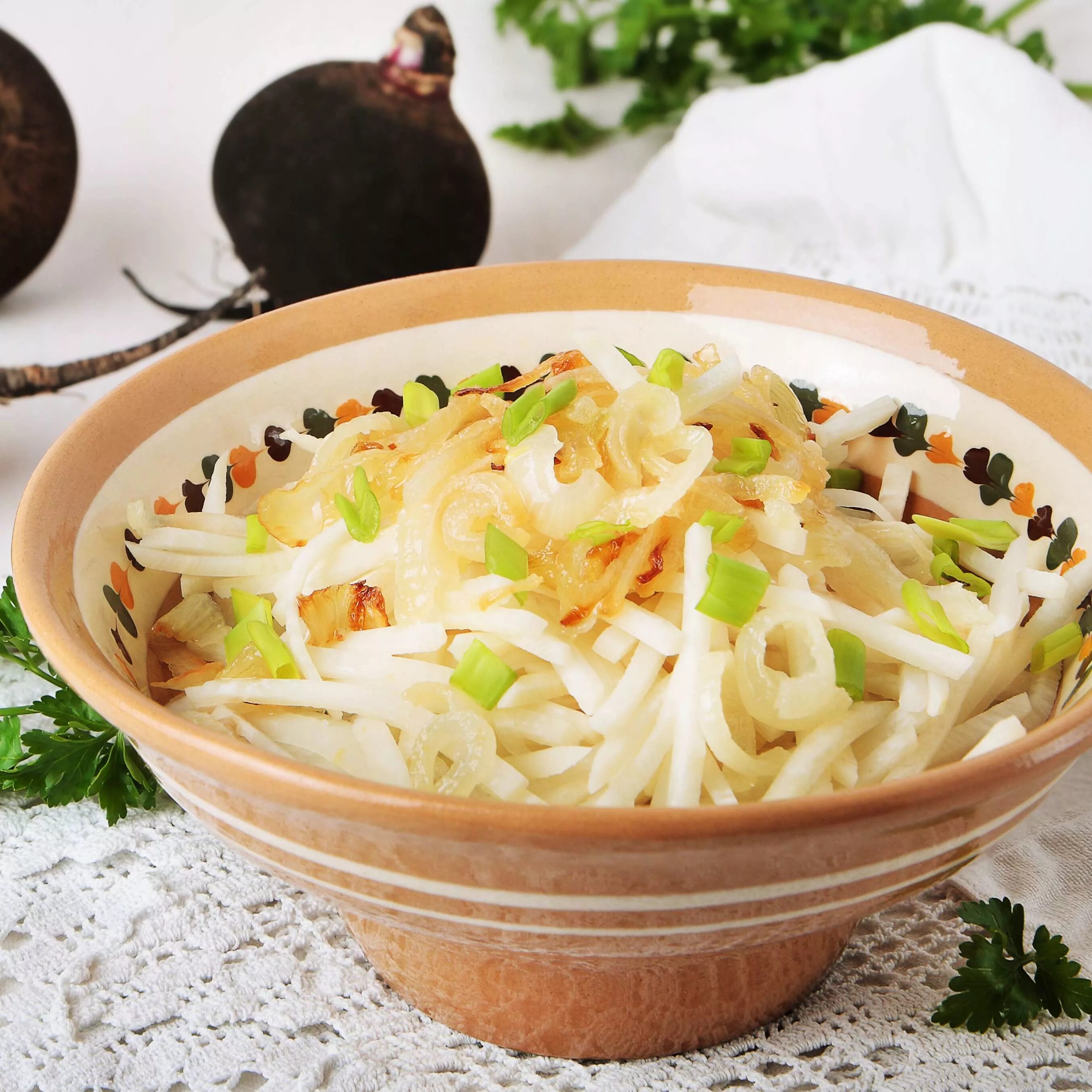 Зеленая редька, куриная грудка…Рецепт простого и вкусного салата Обо всем с "Ого