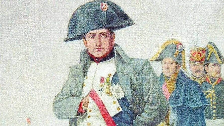 Наполеон после 1812 года события. Наполеон бонапарт портрет 1812. головной убор наполеона бонапарта. наполеон в треуголке портрет. наполеон бонапарт в шляпе.