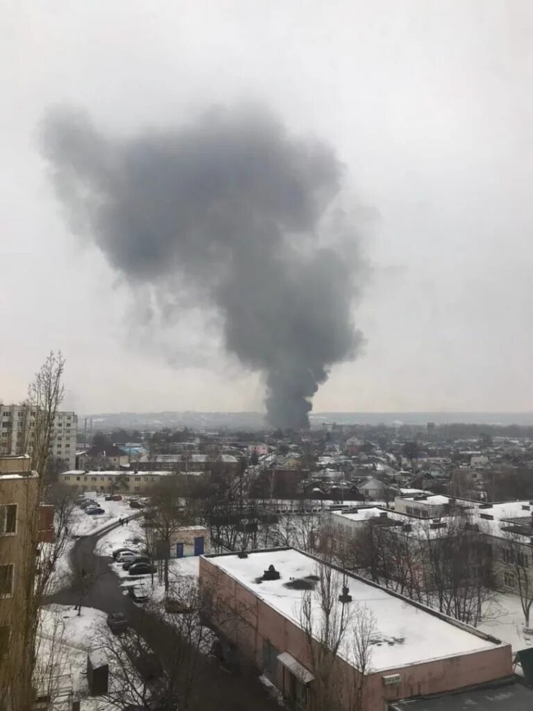 Погода в осколе сегодня по часам. Пожар в Старом Осколе. Старый Оскол взрыв. Обстрел в Старом Осколе. Взрывы в Старом Осколе сейчас.