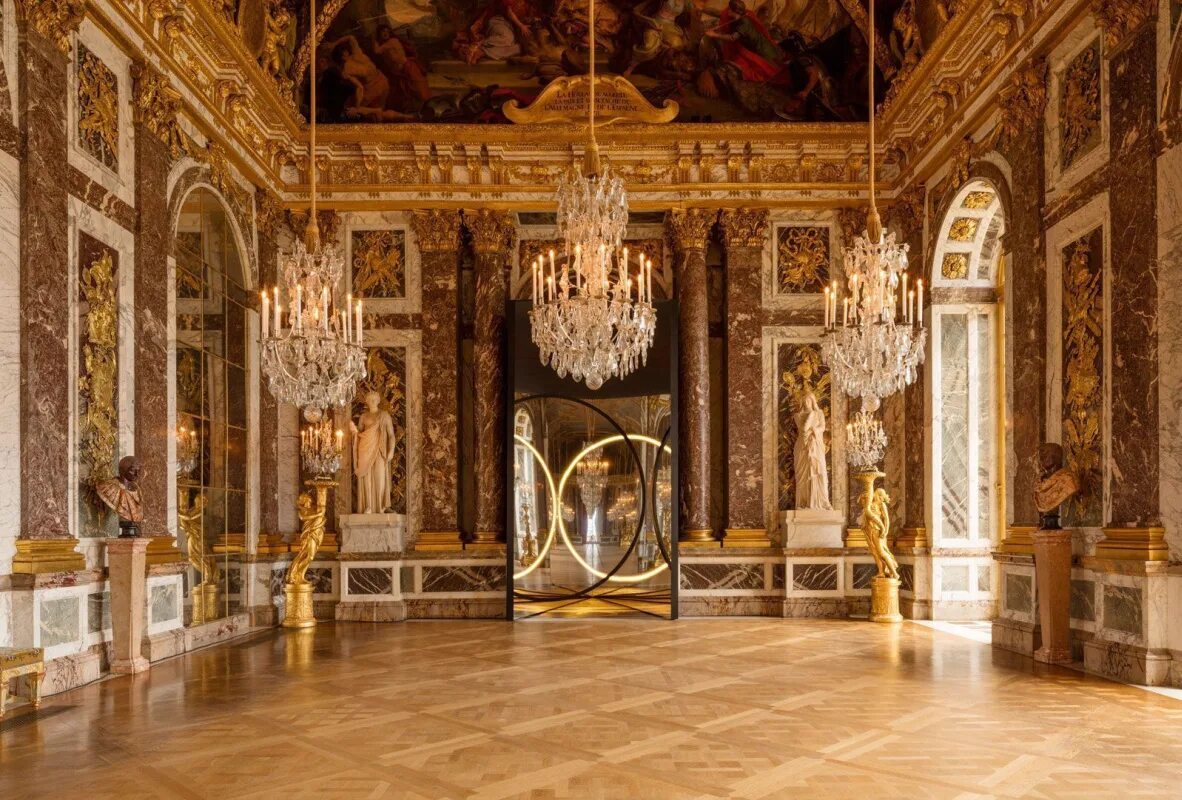 Сказочный версаль. Версальский дворец, Версаль дворец Версаля. Версальский дворец Версаль внутри. Версаль зеркальная галерея Версальского дворца.