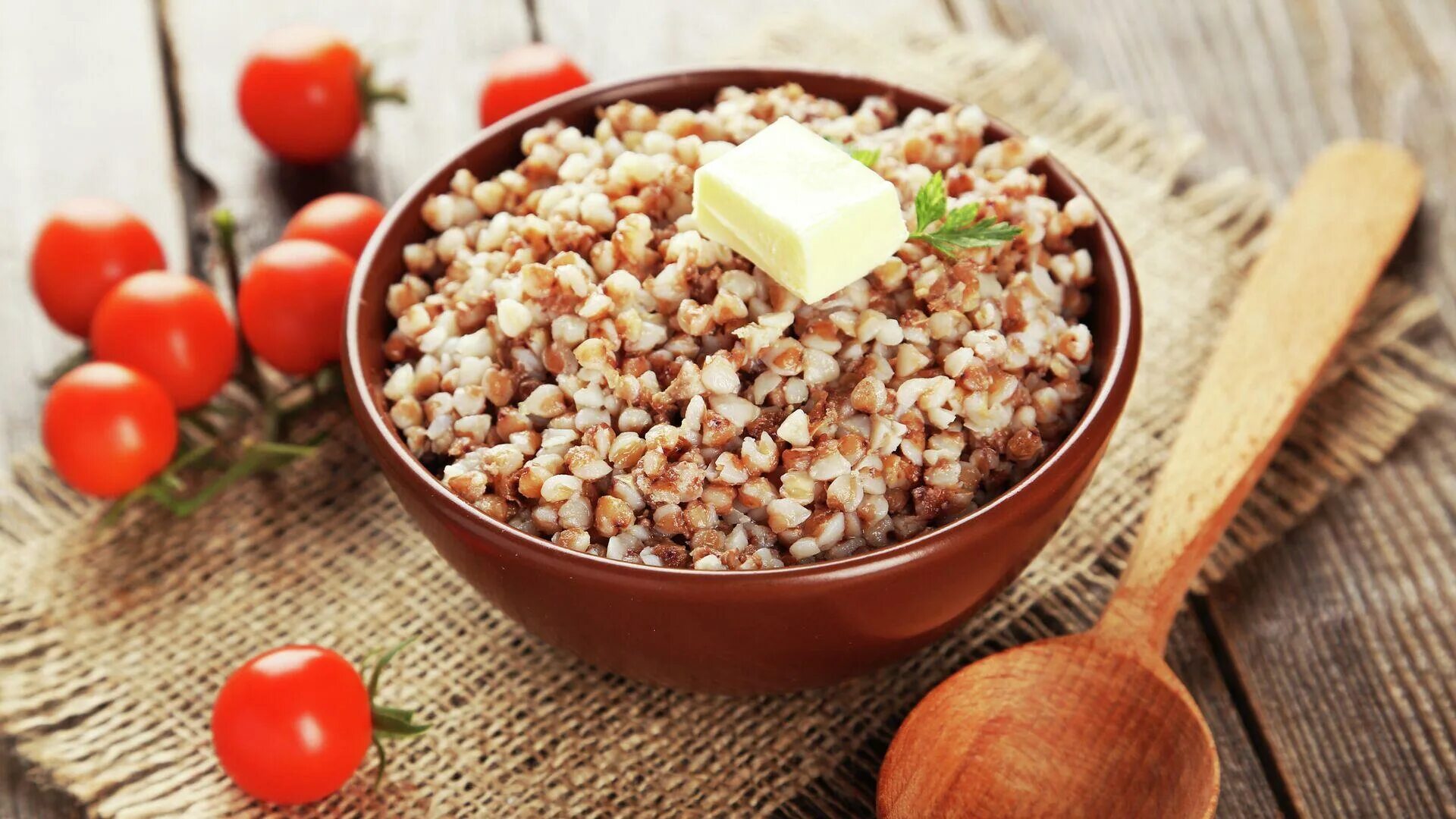 Гречиха ядрица. Миру гречка. Миру гречка. Крупа ядрица. Гречка крупа.