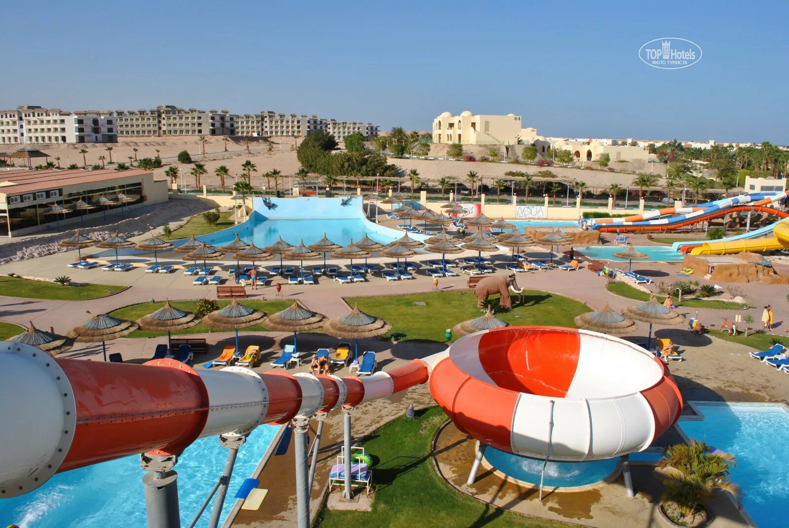 Tia heights makadi bay aqua park resort 5. Египет отель tia heights. Jaz aquaviva 5 хургада. Аквапарк tia heights makadi. Египет tia heights makadi.