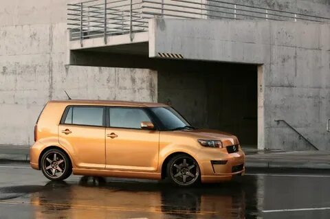 Машина scion