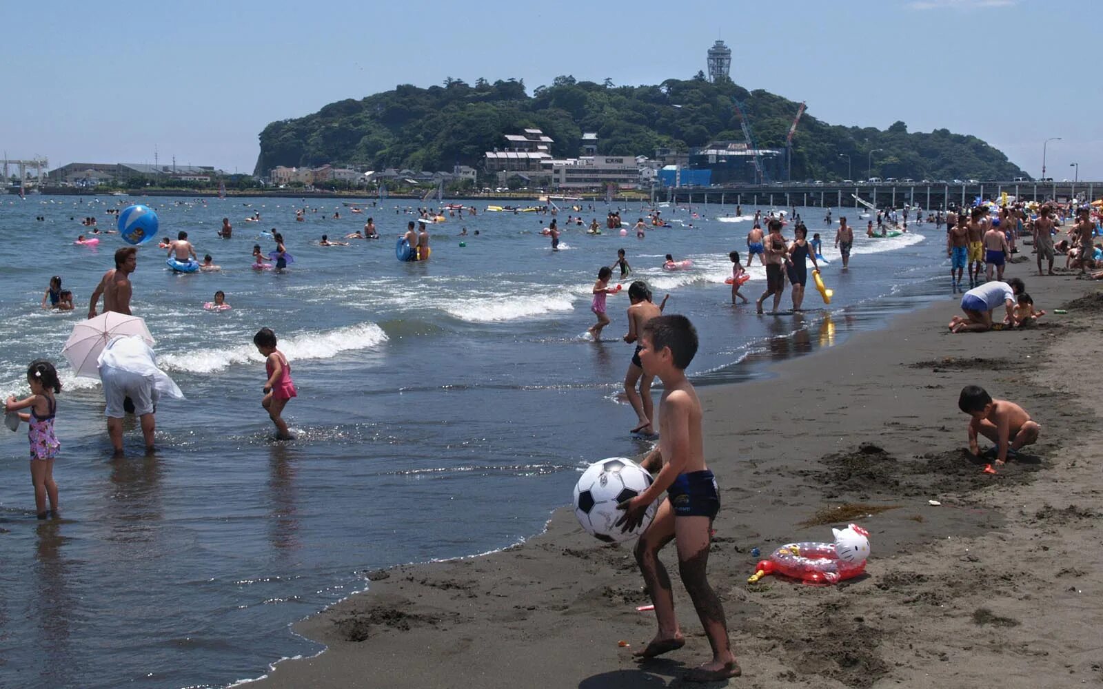 Сборная японии 2021. Беларусь япония пляжный. Беларусь япония пляжный. Камакура япония пляж. Японский пляж.