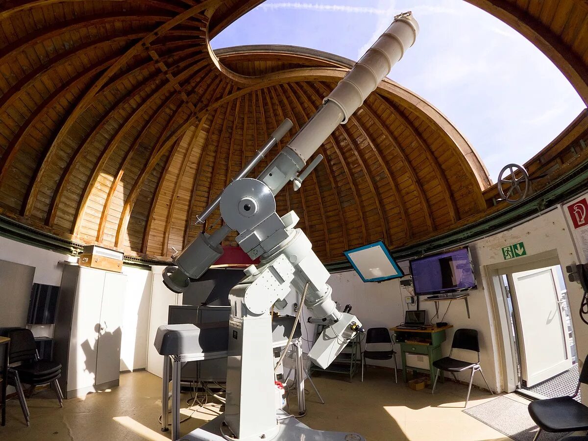 Телескоп Биробиджанская обсерватория. Хромосферный Солнечный телескоп. Телескоп-коронограф. БТА телескоп. Крупнейший телескоп на орбите