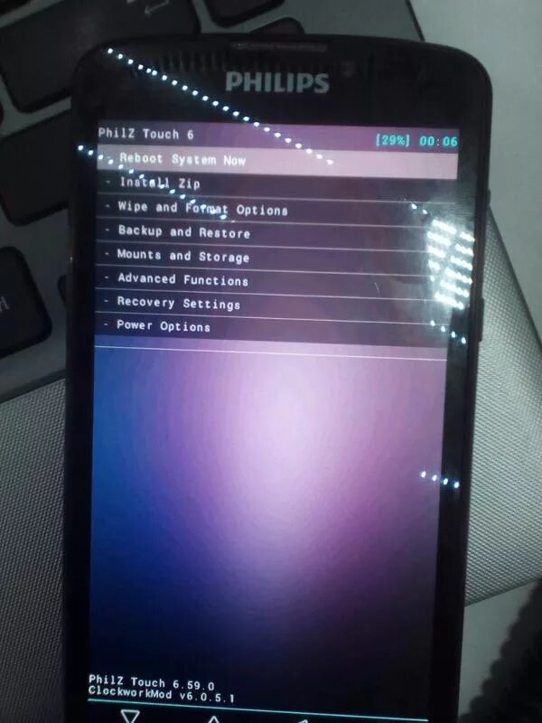 На телефоне включилось меню. Philz Touch. Recovery на китайском Philips. Philz Touch Recovery. Прошивка Philips Xenium.