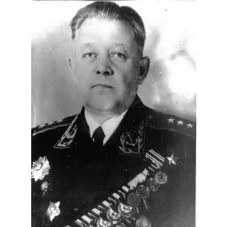 Летчик бомбардировщик военноначальник вторично удостоенный