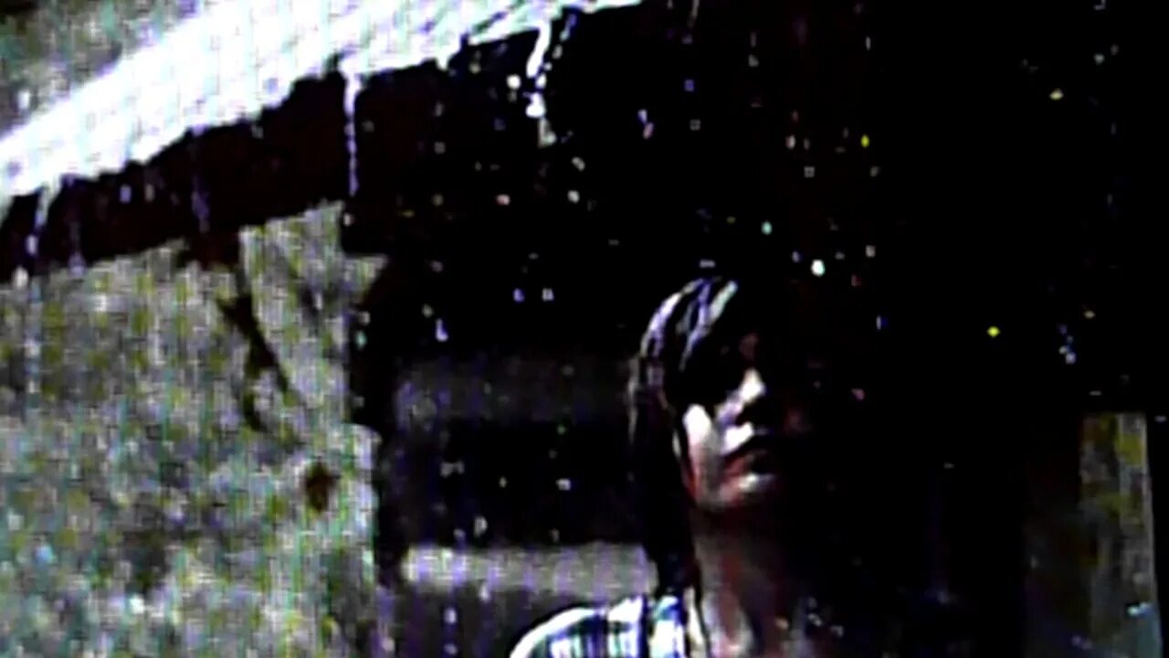 А по тёмным улицам гуляет дождь. Барабанит дождь по крышам песня. Перебор барабанит на улице дождь. А по темным улицам гуляет дождь рингтон