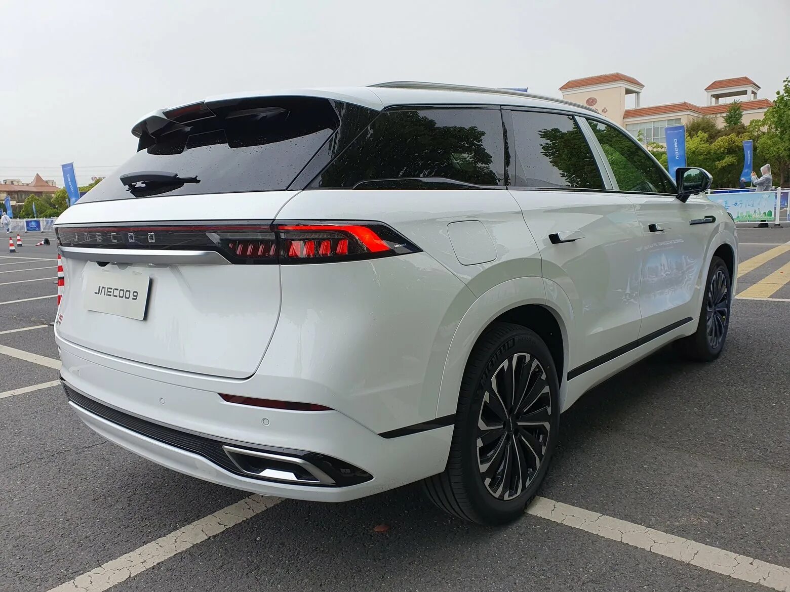 Китайские автомобили jaecoo j7. Китайские автомобили jaecoo j7