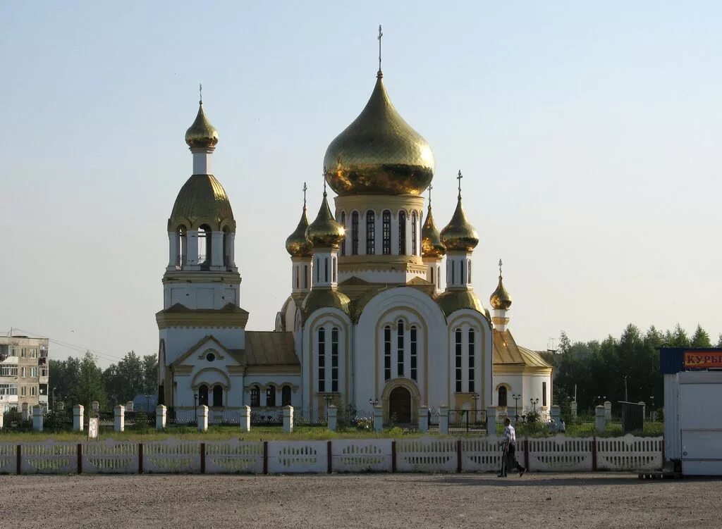 Храм в поселке Комсомольский Мордовия. Чамзинка Мордовия храм. Комсомольский Чамзинский район. Благовещенская Церковь Комсомольский. Мордовия чамзинский район п комсомольский