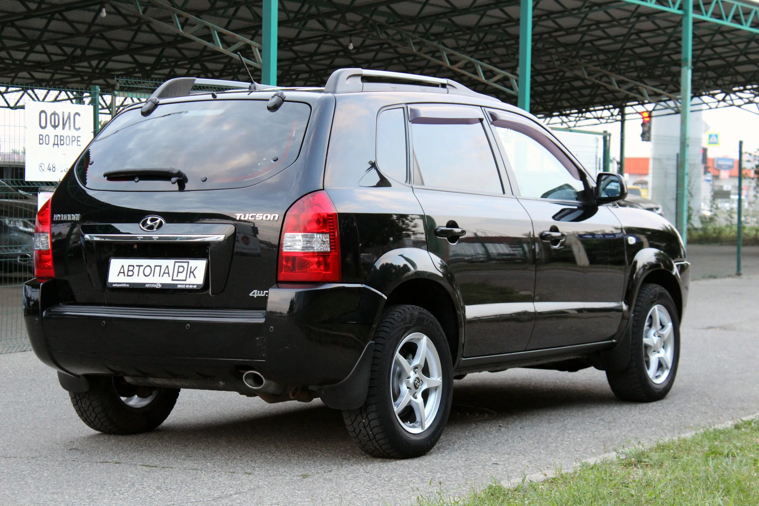 Hyundai tucson 2008 купить. Хендай Туссан 2008. Hyundai Tucson 2008 черный. Хендай Туссан 2008 черный. Ниссан Туссан 2008.