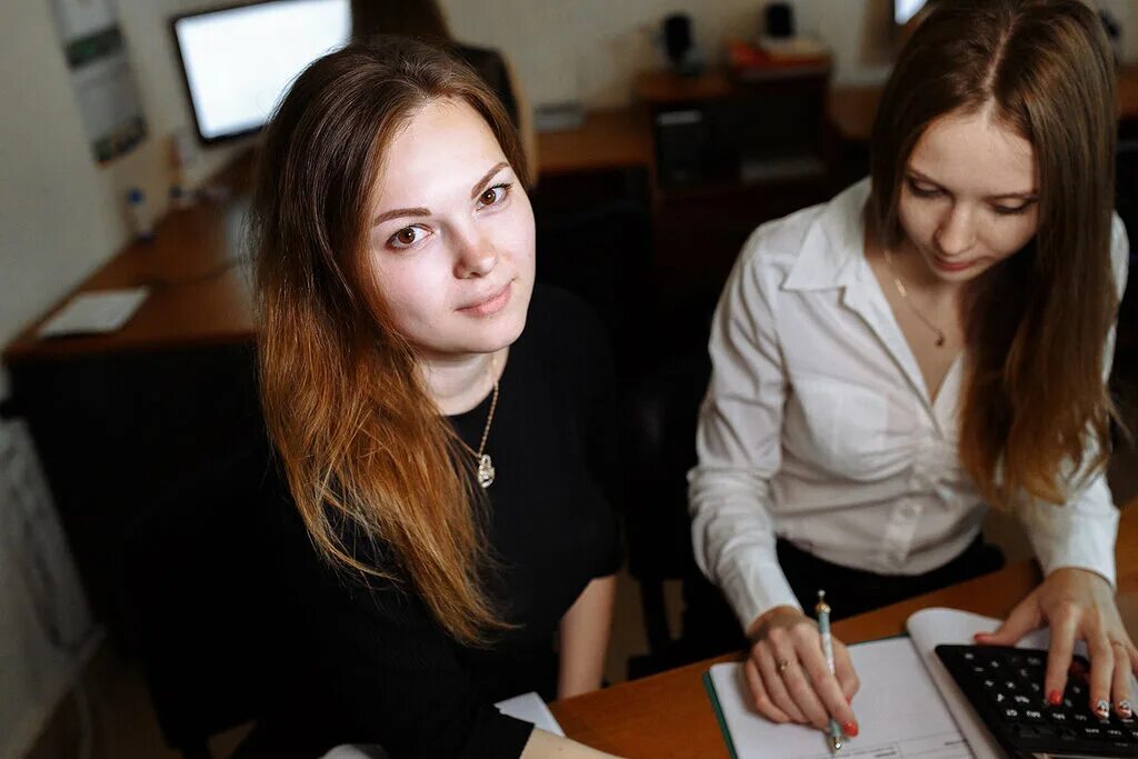 Клерк новости для бухгалтера. Клерк новости для бухгалтера. Ру официальный сайт. Клерк новости для бухгалтера. Экономист женщина.