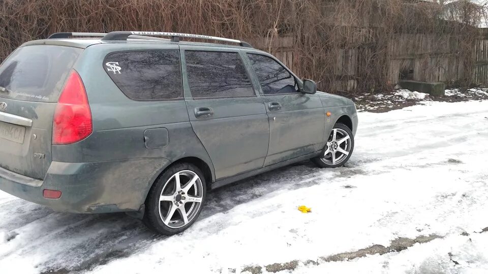 Приора универсал. Приора универсал с широкой резиной. Приора универсал вагон. Шины приора универсал. Шины приора универсал.
