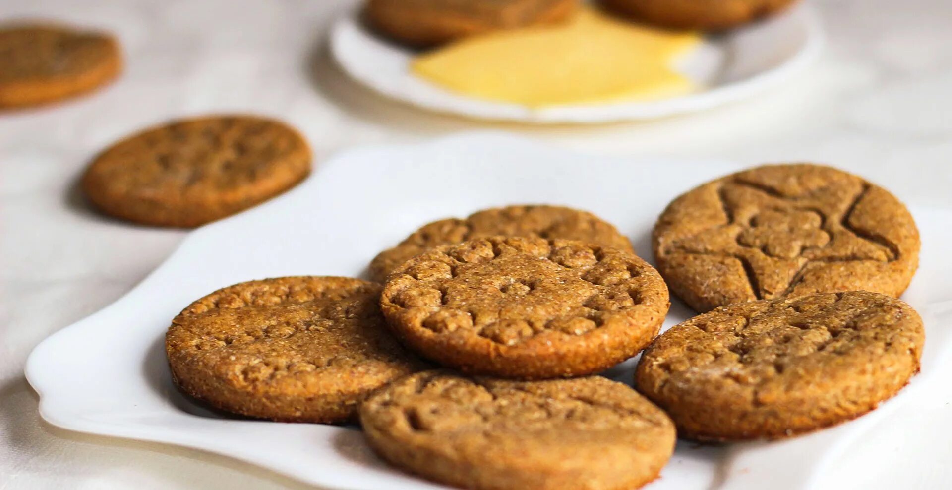 Что можно сделать из ржаной муки. Краюшки ржаные. Что можно сделать из ржаной муки. Лепешки из желудей. Ржаные лепешки из ржаной муки.